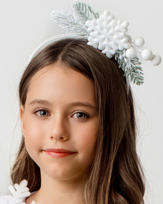 Bentita Fulg de Nea cu Brad Inzapezit