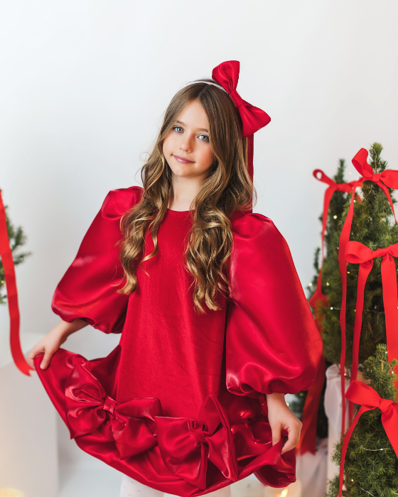 Rochița Roșie cu Fundițe, cu Luminițe, Martisor 1 Martie