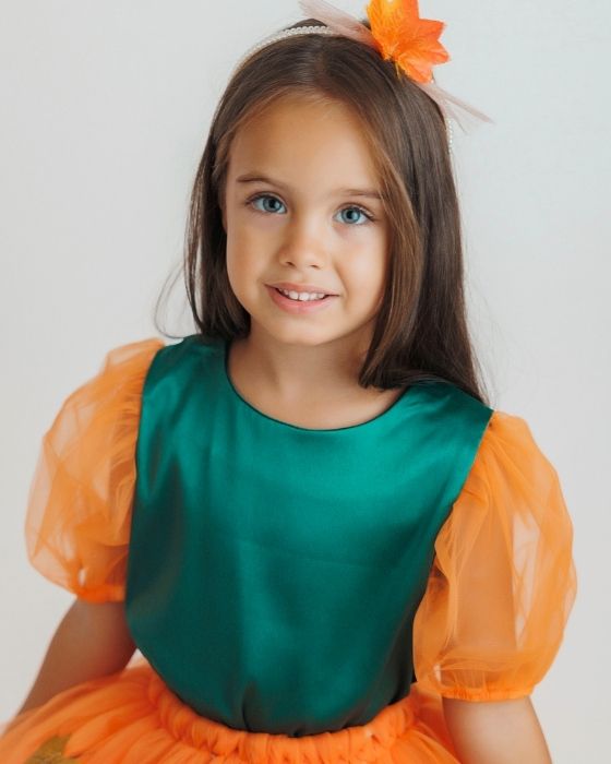 Green Blouse, Autumn Celebration