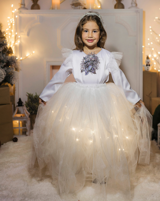 Bluzița Fulg de Nea Albă, Regina Zăpezii