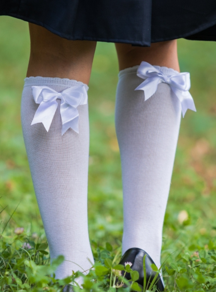 Șosețele cu Fundiță Albe, Școală / Grădiniță