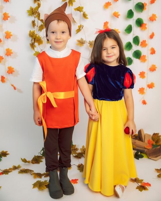 Costum 2 Piese, Albă-Ca-Zăpada, cu Luminițe