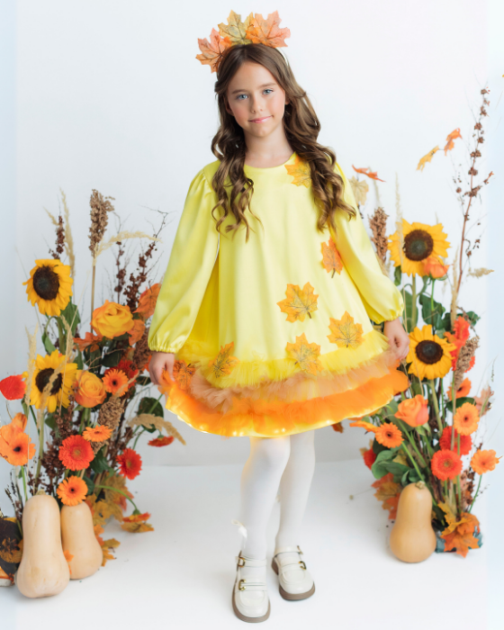 Rochița cu Luminițe, Regina Toamnei cu Frunze, Toamna, 3-4 ani