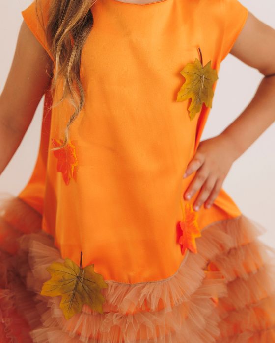 Rochița de Toamnă Perfectă pentru Serbare, Frunze