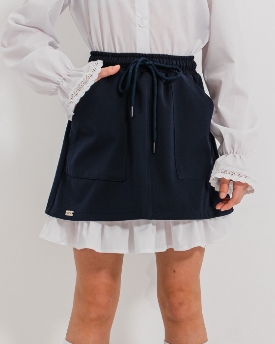 Fustița Blanche Bleumarin, De Școală