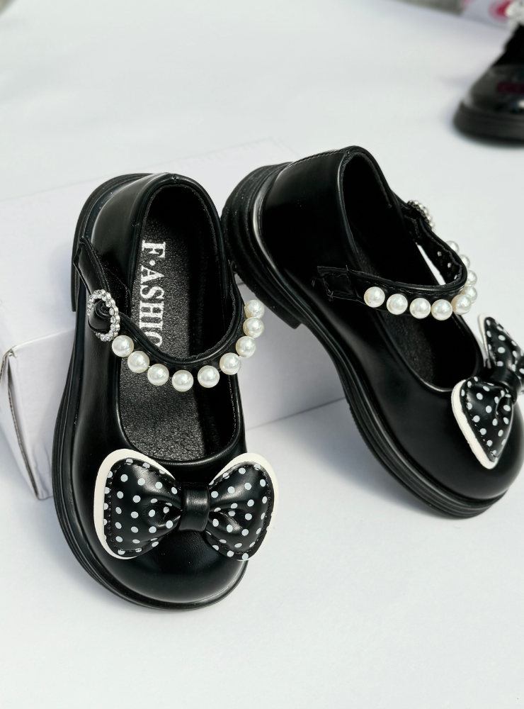 Pantofiori cu Fundiță Pufoasă și Perle