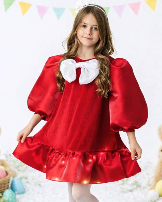 Rochiță cu Luminițe, Roșie cu Fundiță pentru Paste