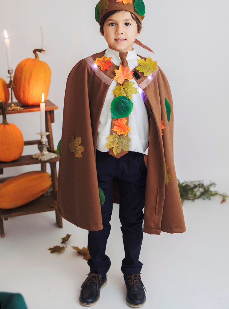 Cape with Lights, Brown with Leaves