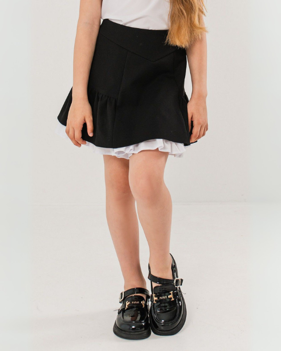 Fustiță Darina Neagră, De Școală