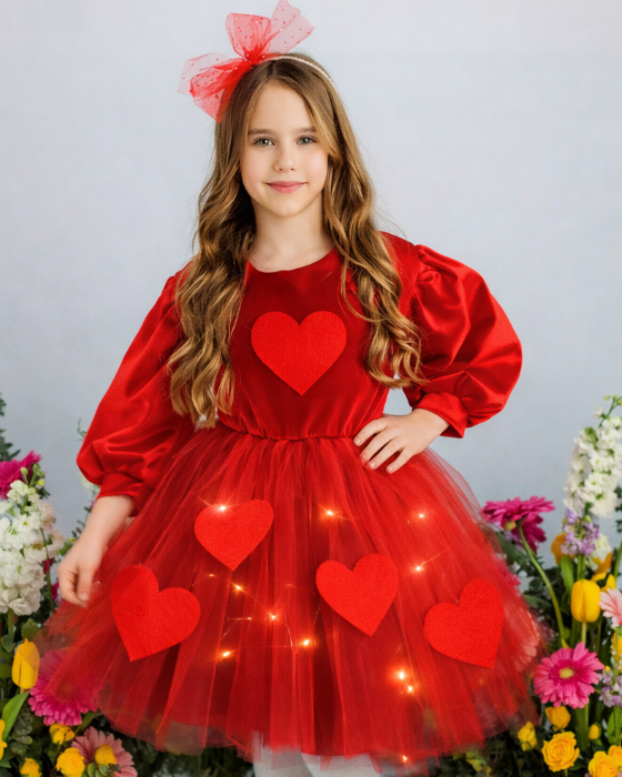 Rochita cu Luminite Roșie, Tulle cu inimioare