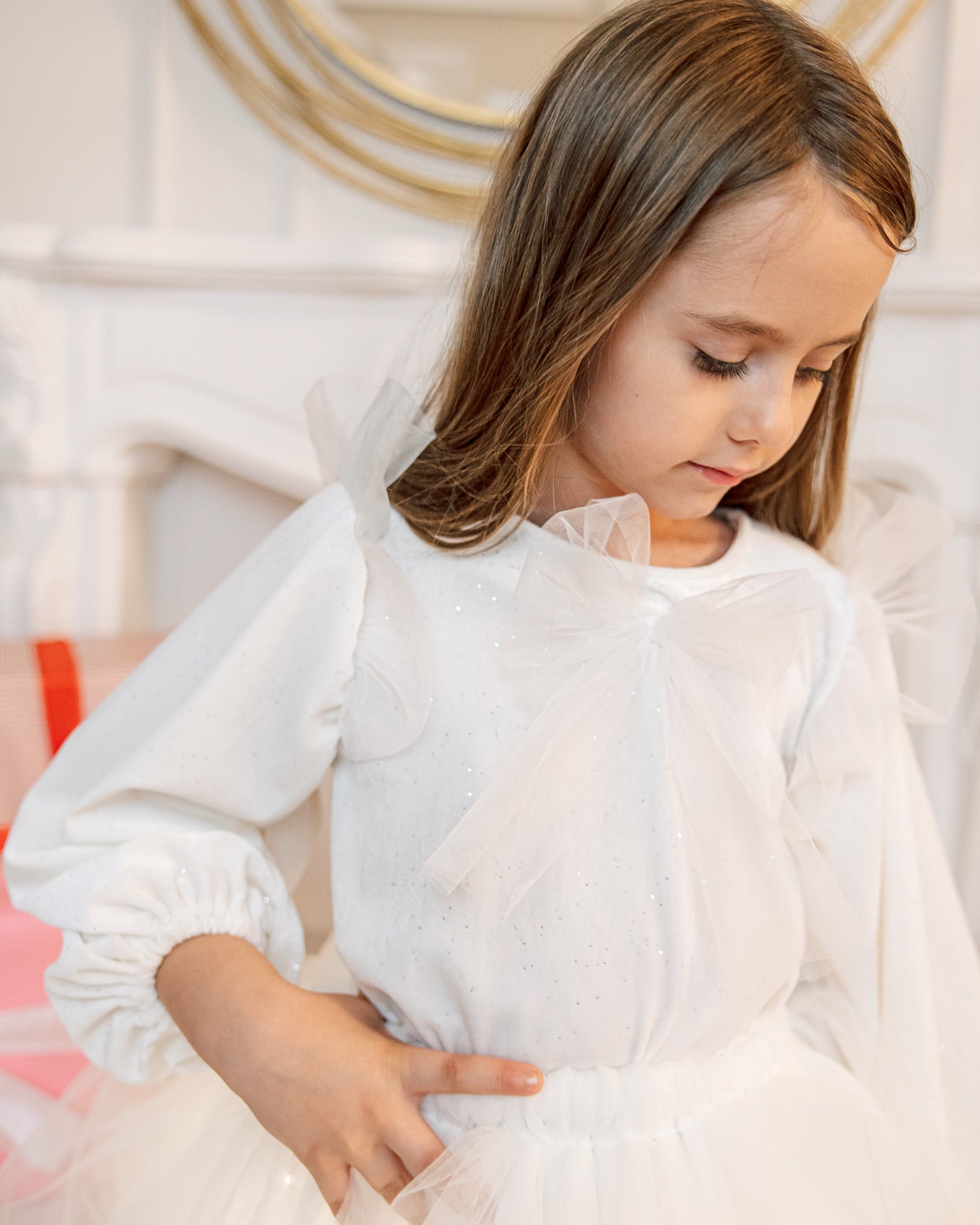 Bluzița Albă, din Catifea