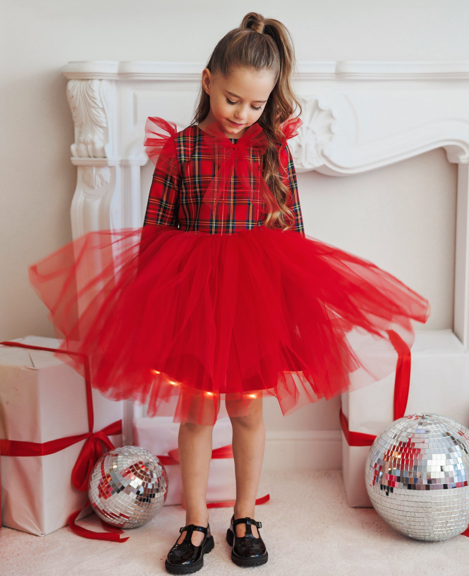 Rochița cu Luminițe Roșie Carouri, Extraordinară