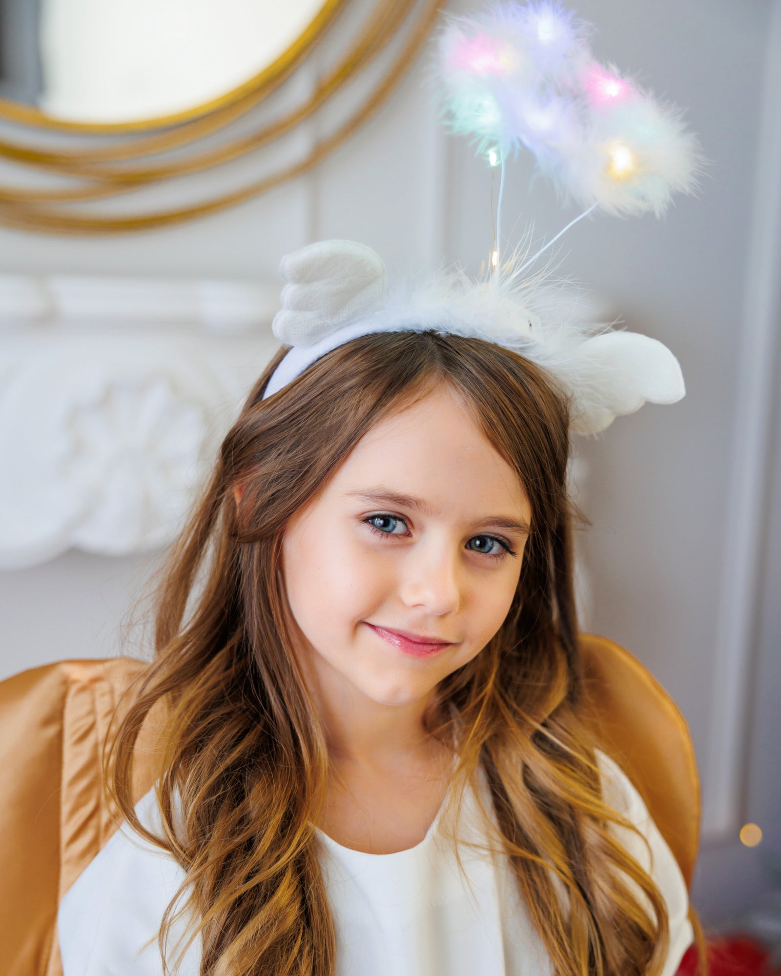 Angel Set with Lights, Angel Wings + Angel Aura, for Kindergarten Party