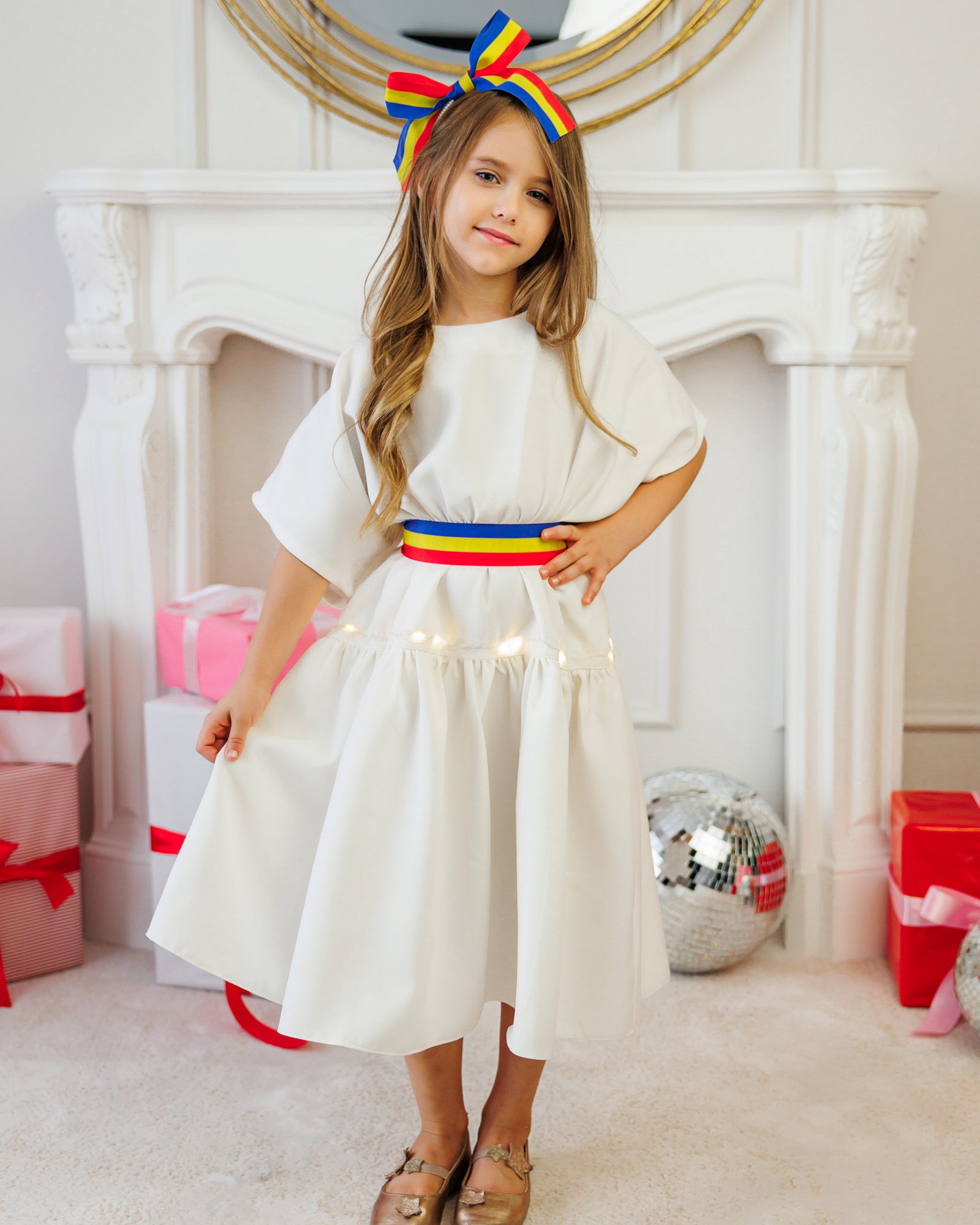 Rochiță cu Luminițe, Pur Românească ie Tradițională Populară 1 Decembrie, Romănească