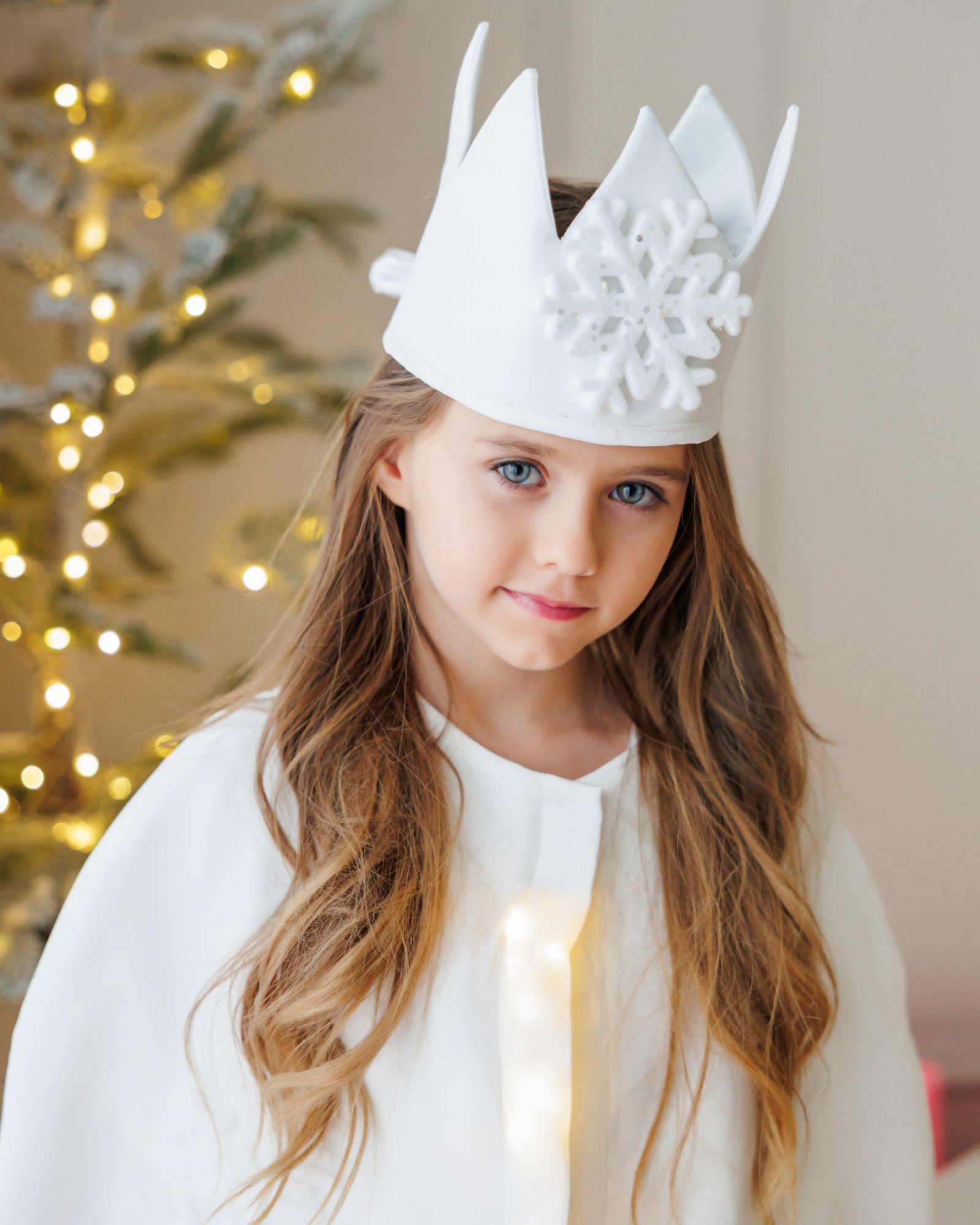 Costum Fulg de Nea Cu Luminițe, Pelerină + Coroană, de Fetiță