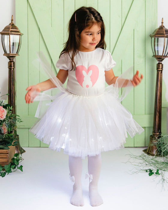 Fustița cu Luminițe, Albă