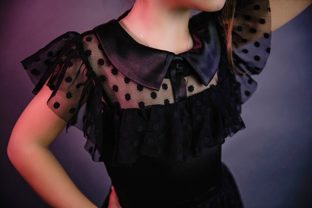 Rochița cu Luminițe, Neagră Wednesday fetite