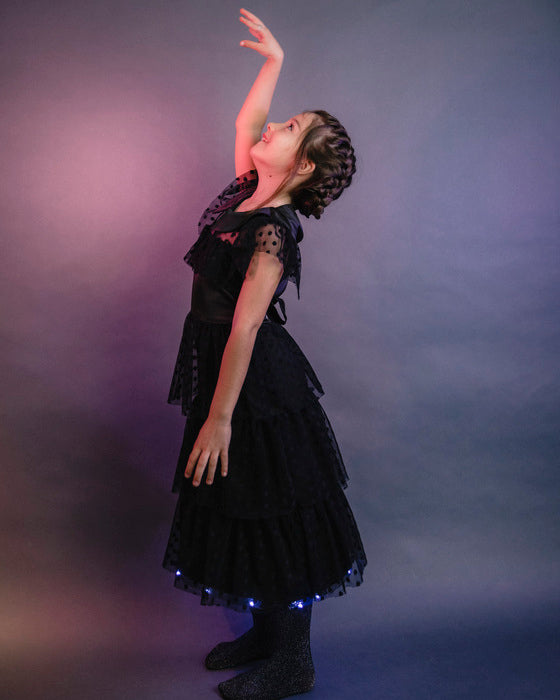 Rochița cu Luminițe, Neagră Wednesday fetite