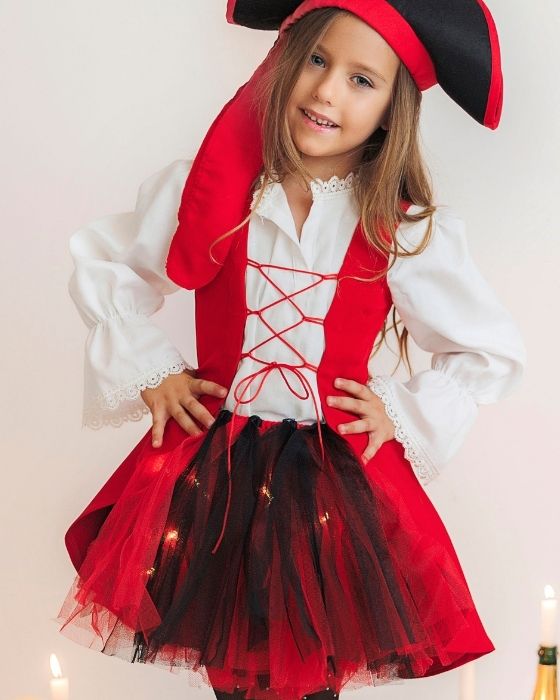 Fustița cu Luminițe, de Pirat