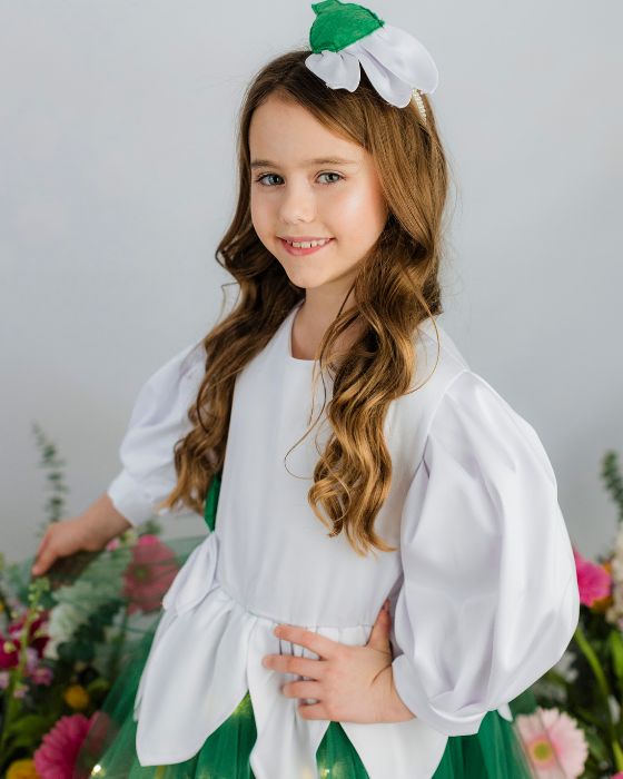 Rochița Ghiocel / floare albă, mărgăritar, lăcrămioară,  cu Luminițe, Serbare 2025