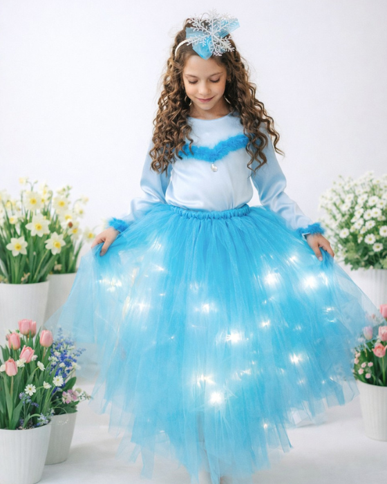 Fustița cu Luminițe Bleu, Elsa