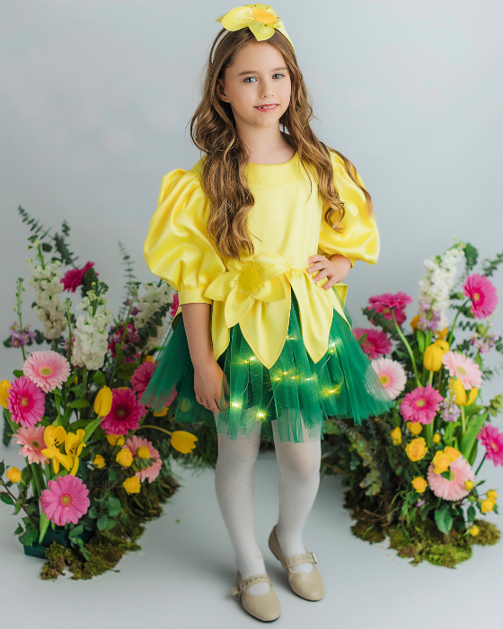 Rochița Floare Galbenă cu Luminițe, Serbare  2025