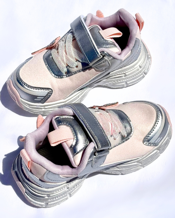 Adidași Roz cu Fluturași, De Școală