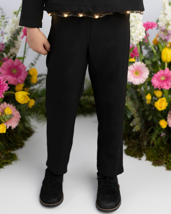 Pantaloni Negri de Bondar, Greiere, Licurici, Băiat, Serbare 2025