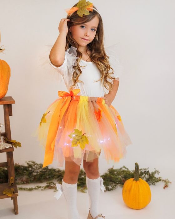 Fustița cu Luminițe, Pastel cu Frunze, Zâna Toamnei