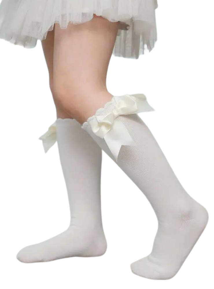 Șosețele cu Fundiță Albe, Școală / Grădiniță