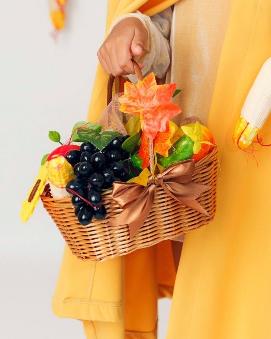 Coșulet cu Fructe și Legume, Serbare