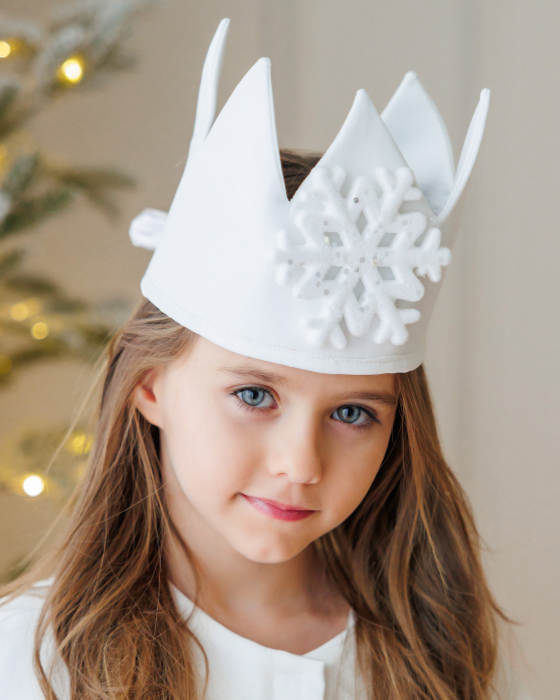 Coroană de Fulg de Nea, de Fetiță