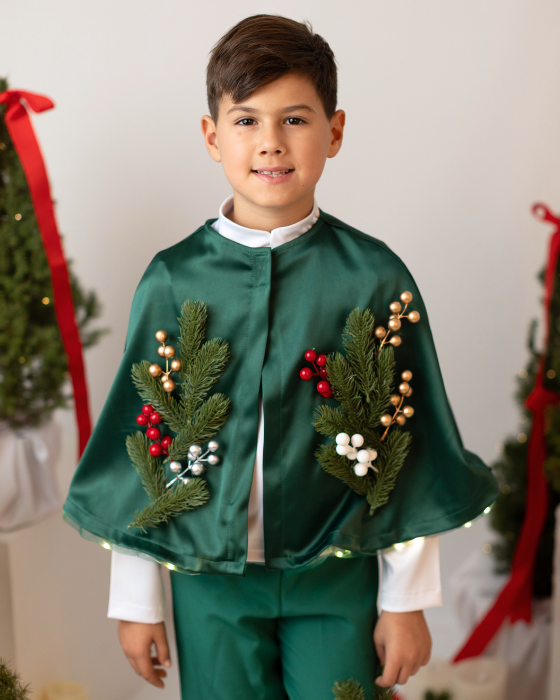 Pelerina Verde scurta, creanga mare de brad, Craciun