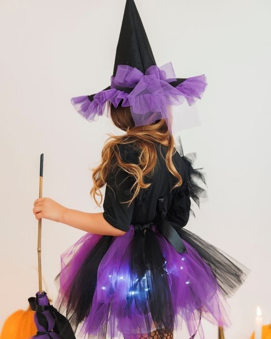 Costum de Halloween Vrajitoare Mov, 4 Piese, pentru fetițe