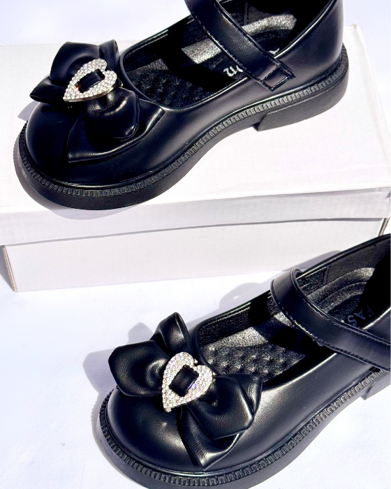 Pantofiori Negri cu fundiță și inimioară, De Școală