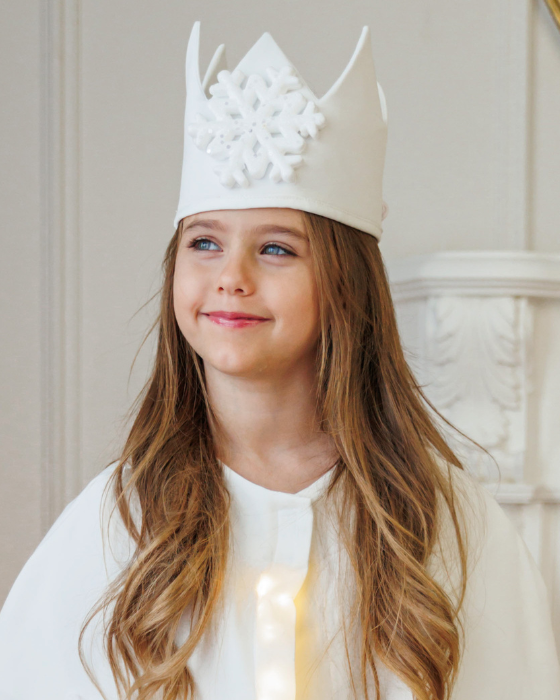 Coroană de Fulg de Nea, de Fetiță