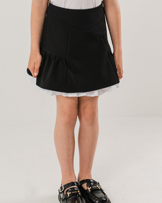 Fustiță Darina Neagră, De Școală