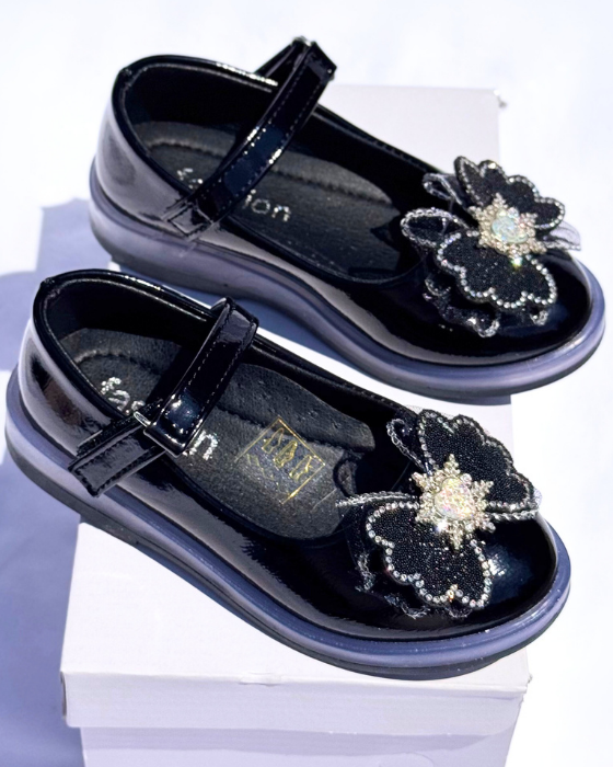 Pantofiori Negri cu luminițe, de Gradinita