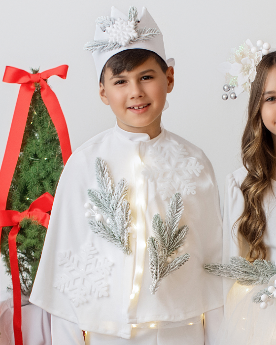 Costum Fulg 2 piese, ALB , pelerina + coroana BRAD