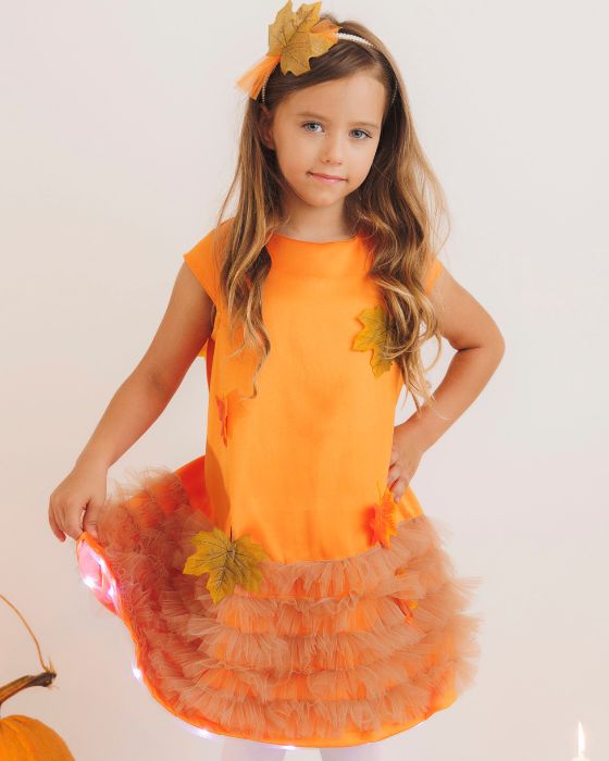 Rochița de Toamnă Perfectă pentru Serbare, Frunze