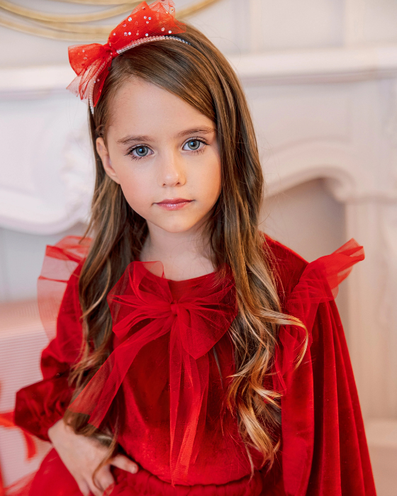 Bluzița Roșie, Catifea Superbă, de Crăciun