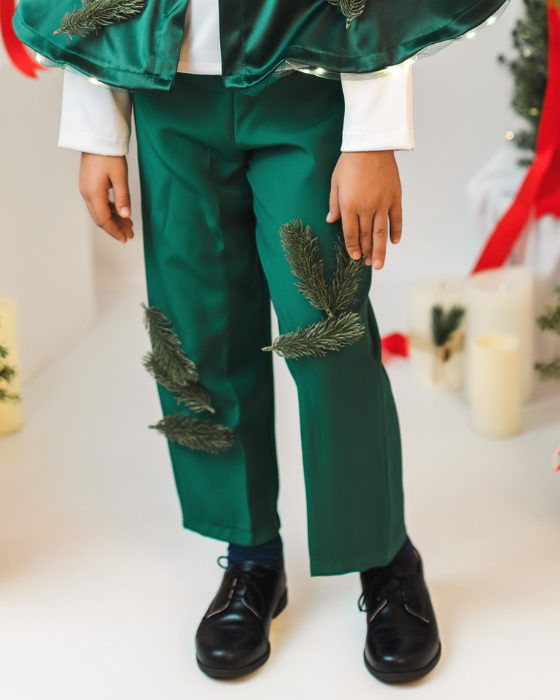 Pantaloni verzi cu crengute brad