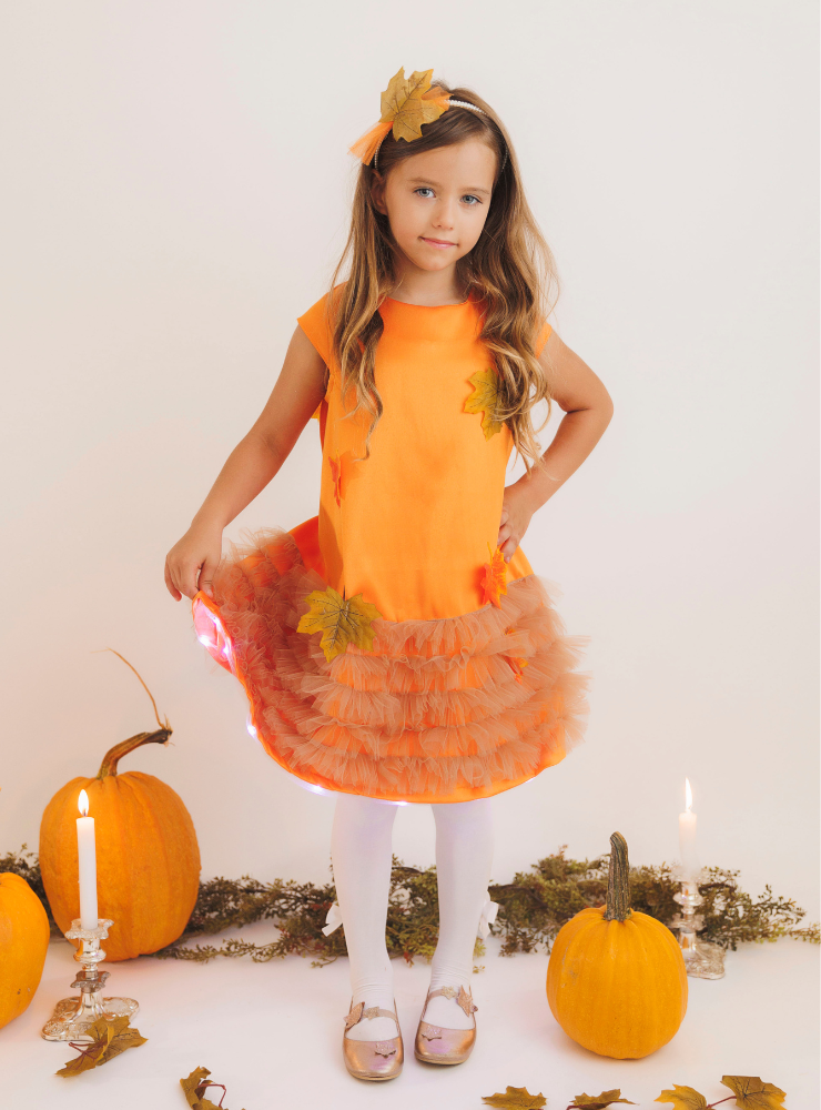 Rochița de Toamnă Perfectă pentru Serbare, Frunze