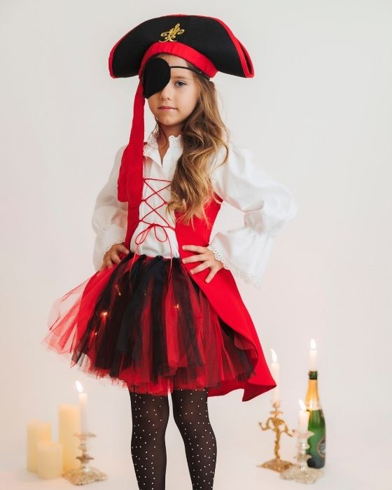 Fustița cu Luminițe, de Pirat