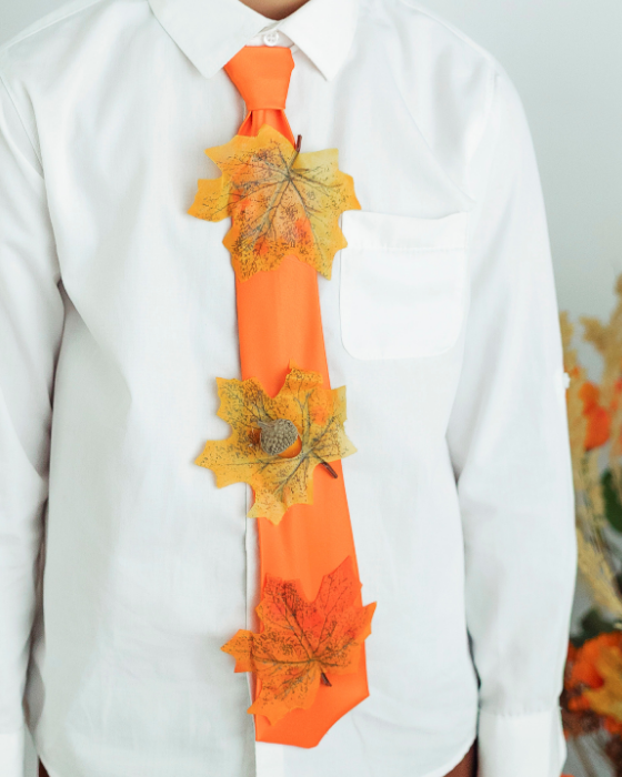 Leaf Tie, Orange, Autumn King