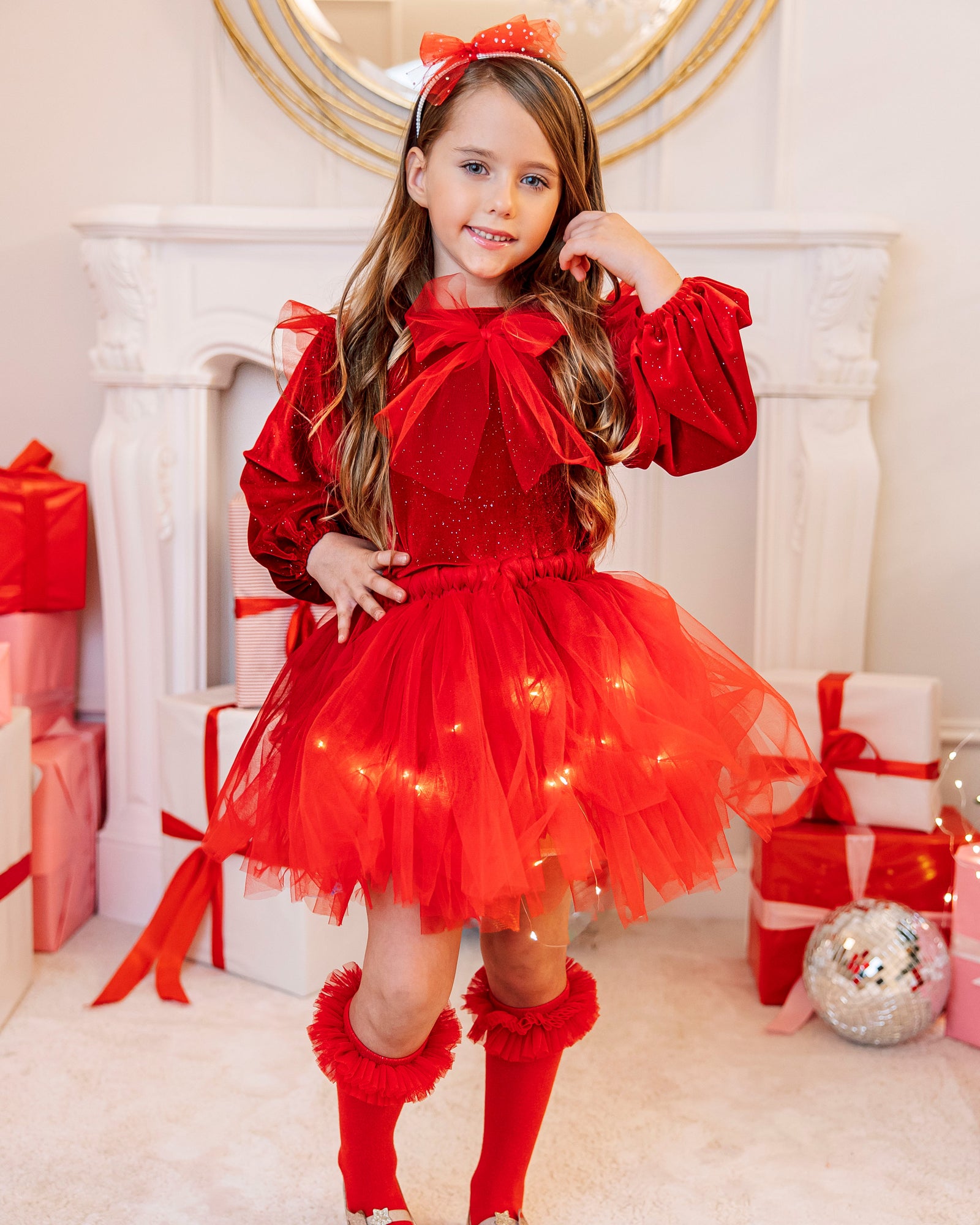 Fustița cu Luminițe, Roșie