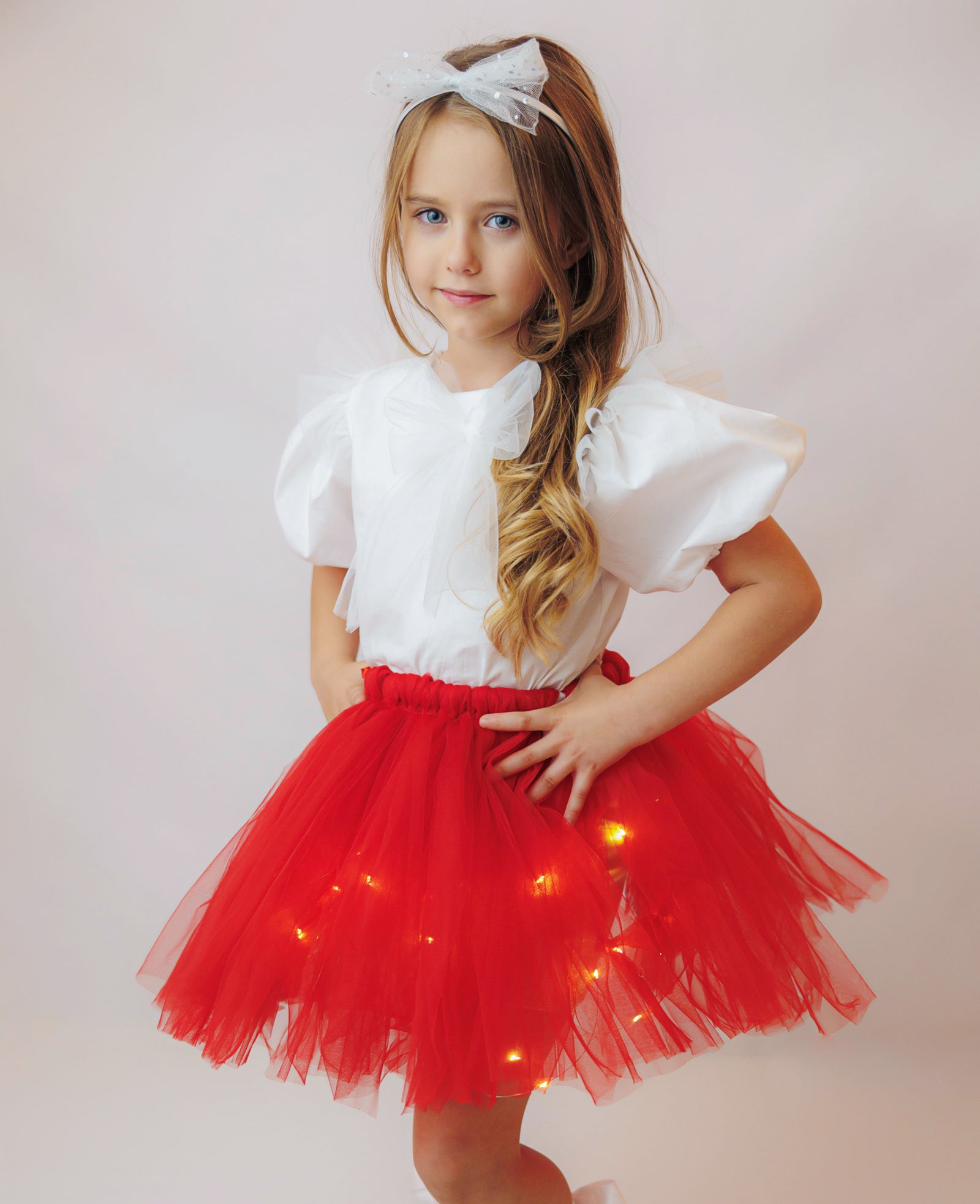 Compleu Alb-Roșu, Fustiță cu Luminițe Roșie + Bluziță Bumbac Albă, Scufița Roșie