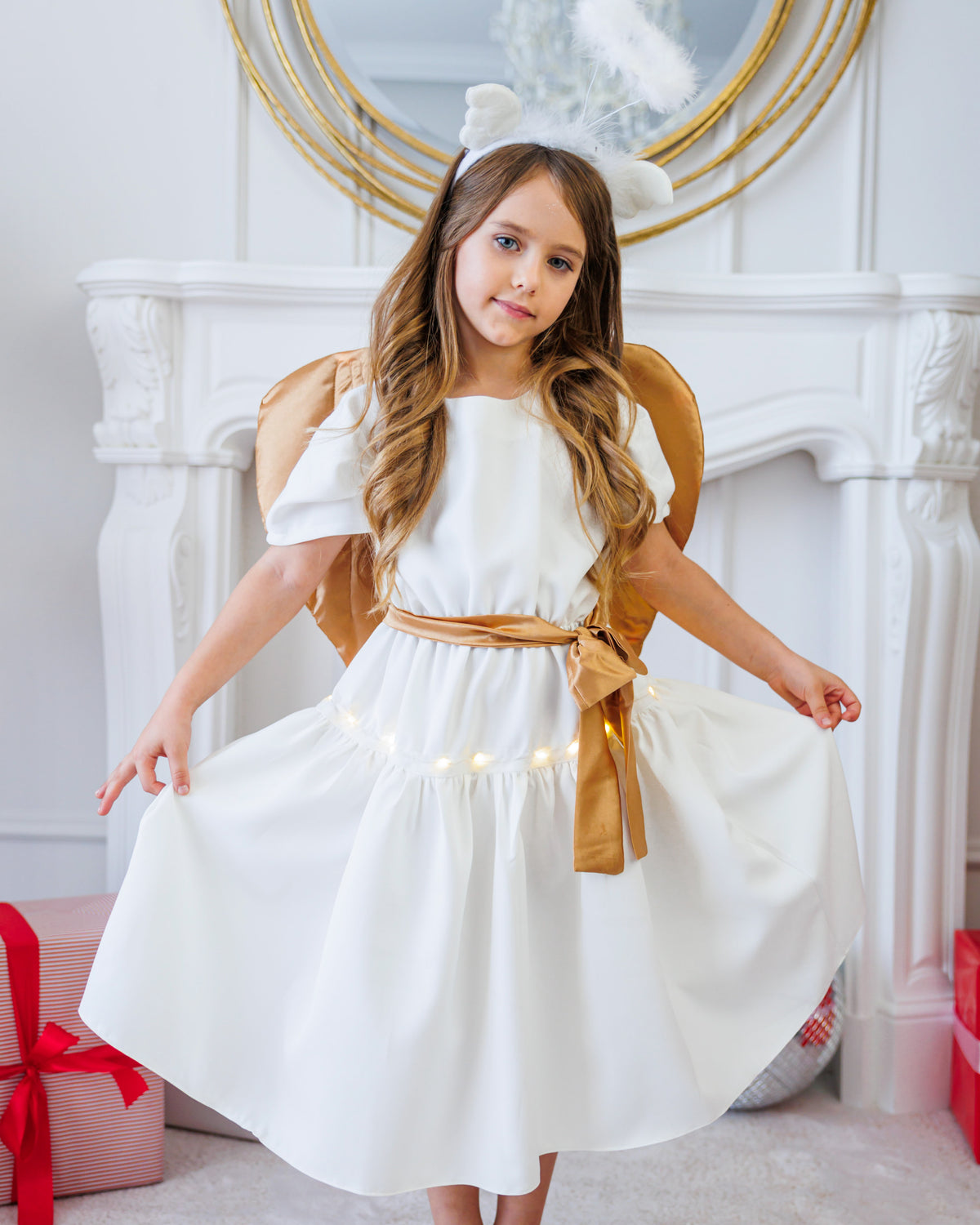 Costum cu Luminițe, Alb de Înger, 4 Piese, de Fetiță