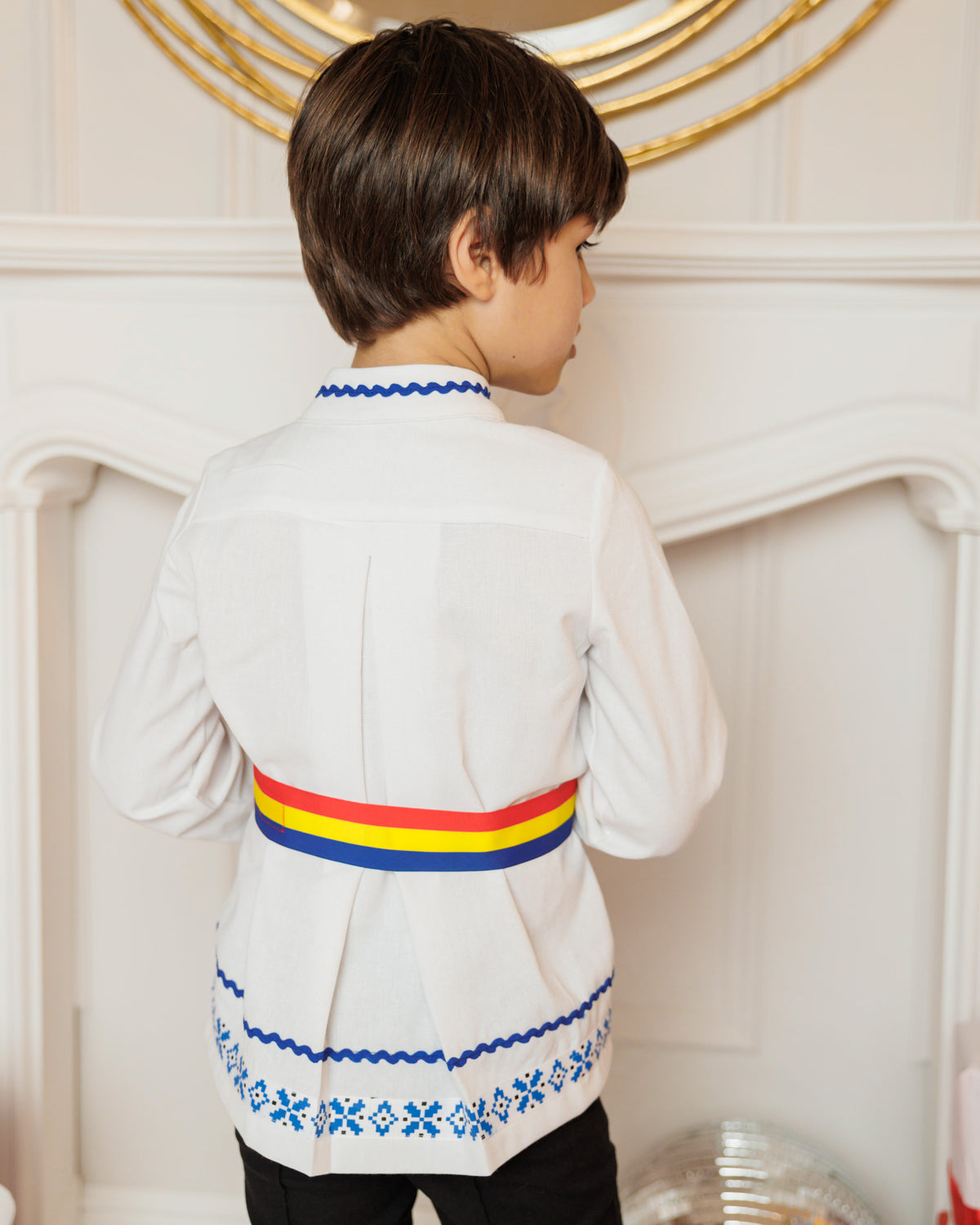 Costum tradițional Băiat, Românesc