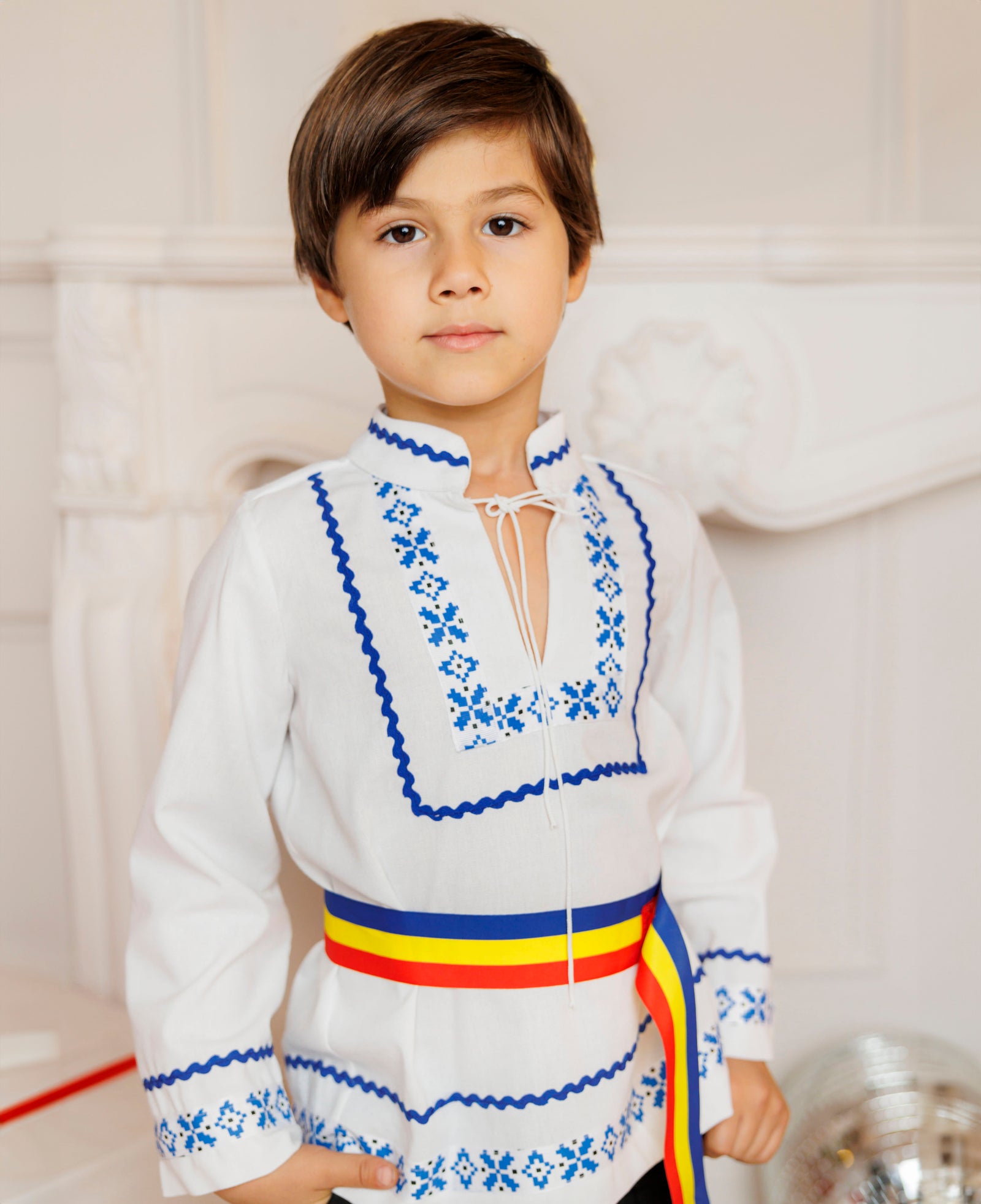 Costum tradițional Băiat, Românesc